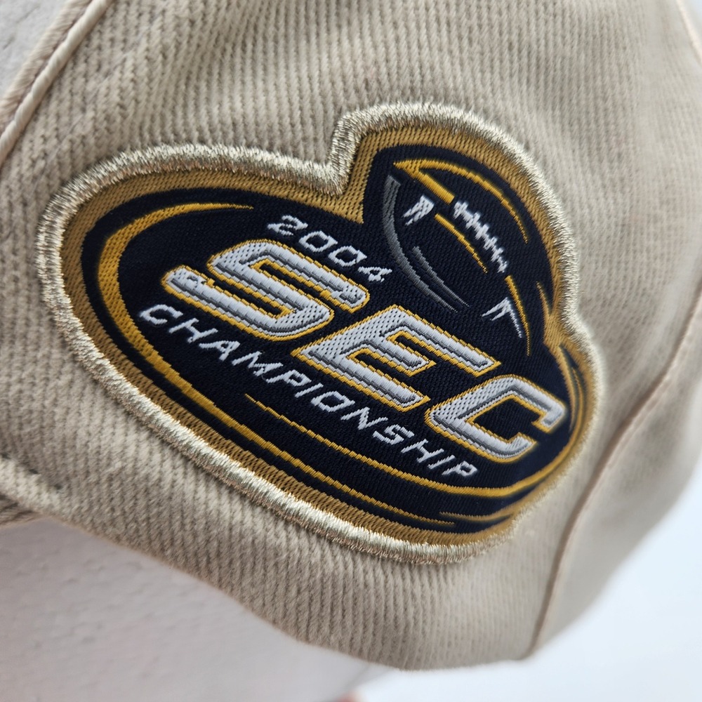 Auburn Tigers Hat SEC 2004 Football Champions Top of the World White Tan Cap - Picture 4 of 10